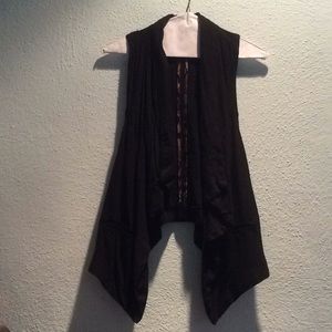Race back flowy vest